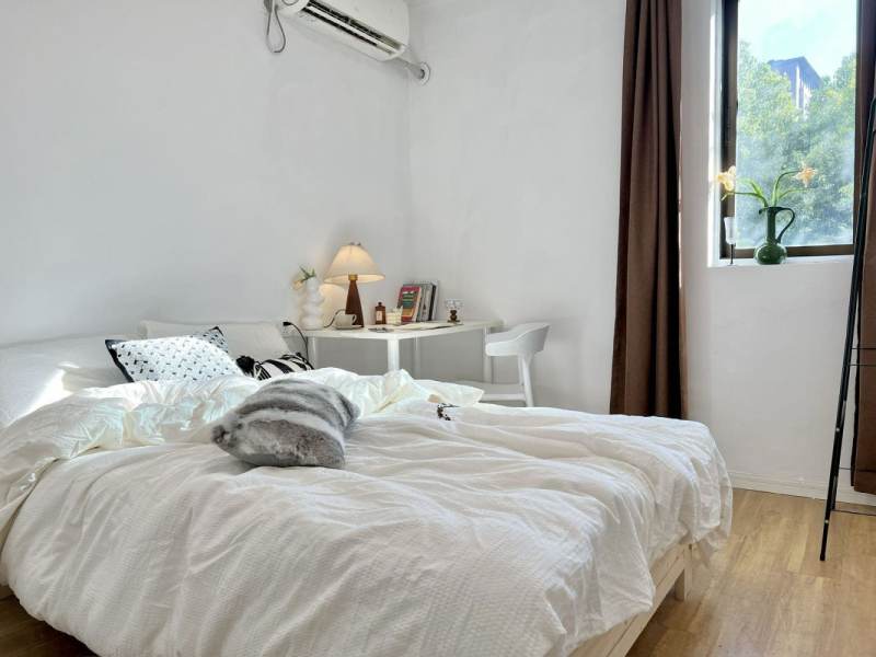 Housing image — Bedroom