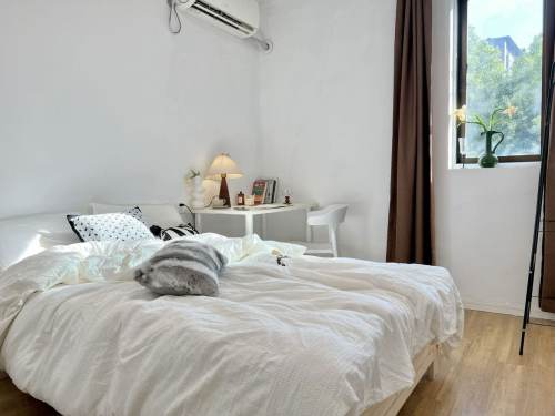 Housing image — Bedroom