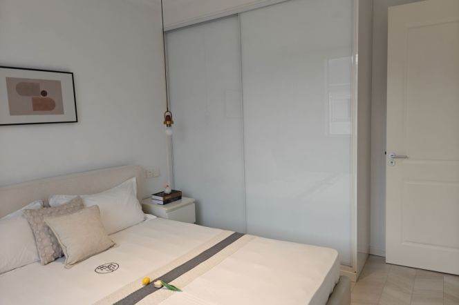 1BR Apartment in Gubei (L10)
