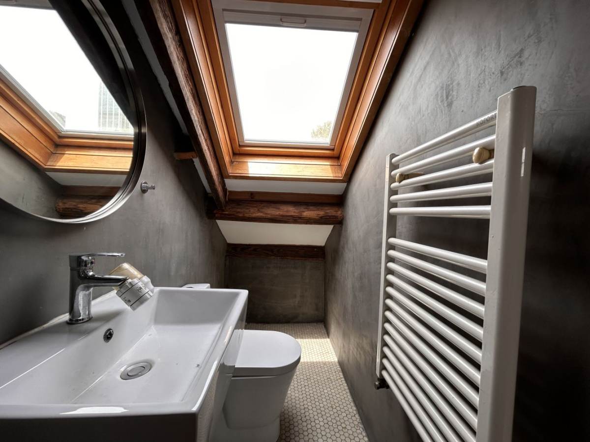 Housing image — Bathroom