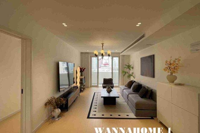 Spacious 3BR Apartment in Jing'an with Floor-to-Ceiling Windows