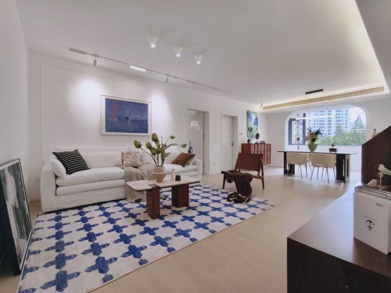 Housing image — Living Room