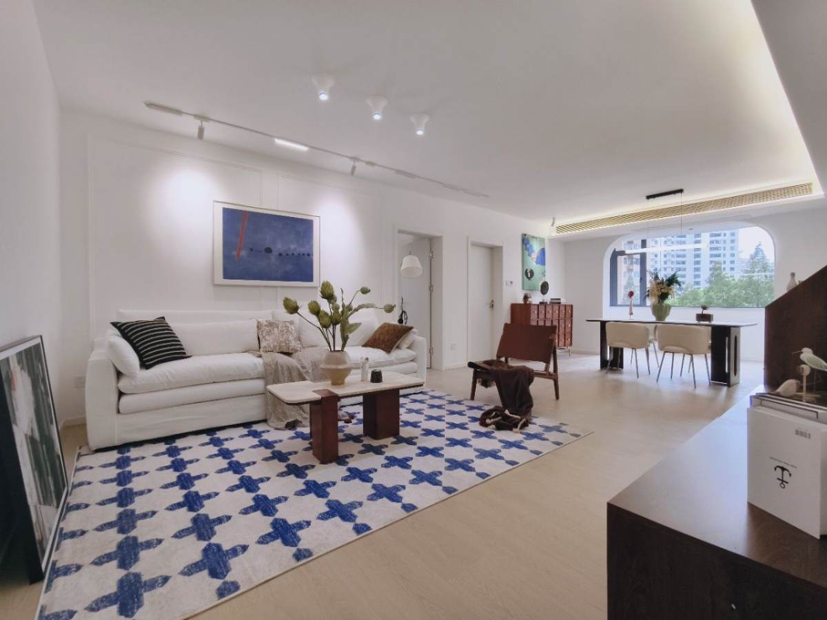Housing image — Living Room