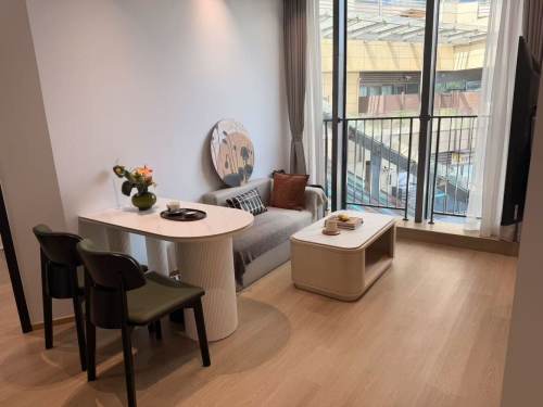 Housing image — Living Room