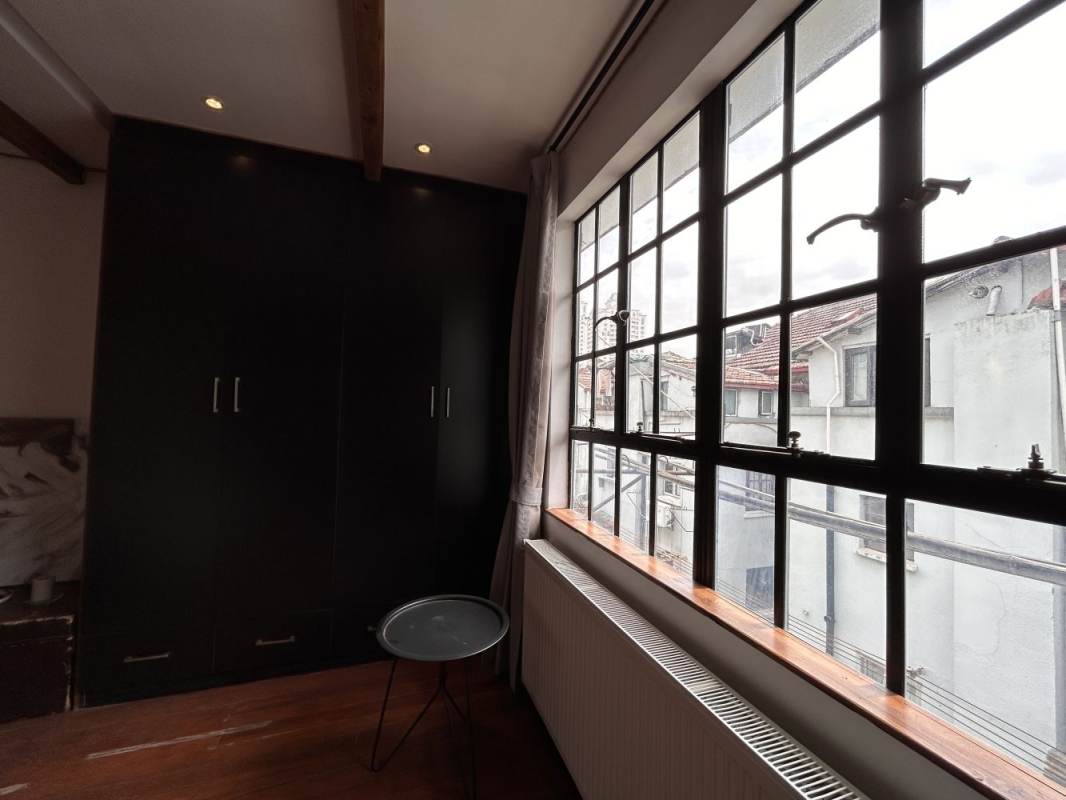 Housing image — Living Room