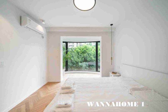 3BR Apartment near Hongqiao Rd Metro with Green View (L3/L4/L10)