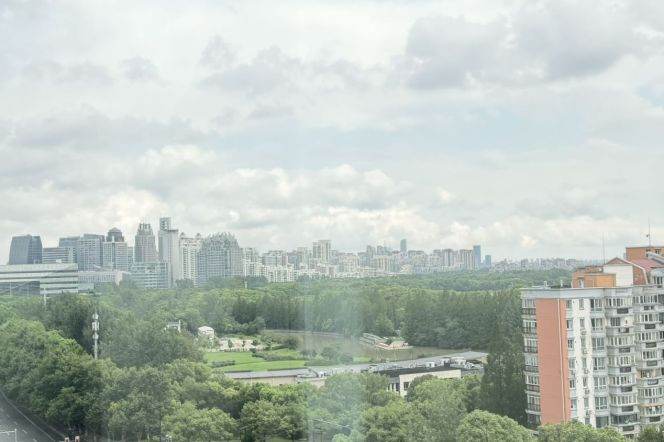 4BR Apartment near Century Park