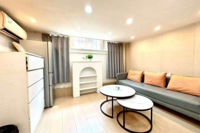 1BR Lane House at Jing'an Villa (L2/L12/L13)