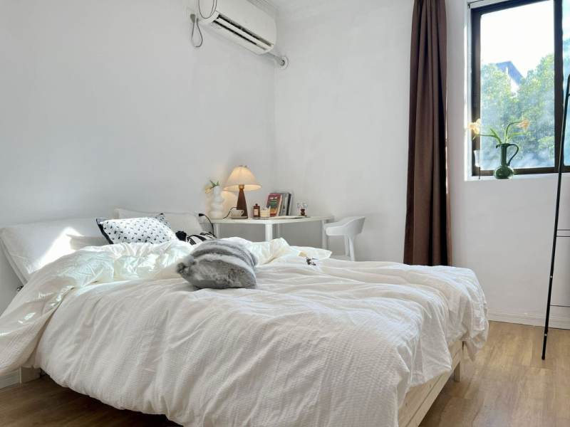 Housing image — Bedroom