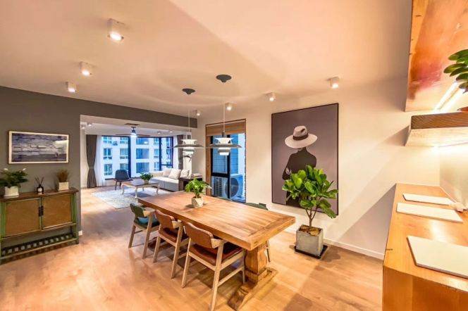 Spacious 3BR Apartment near Yuanshen Sports Center Metro (L6/L18)