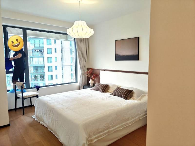 Housing image — Bedroom