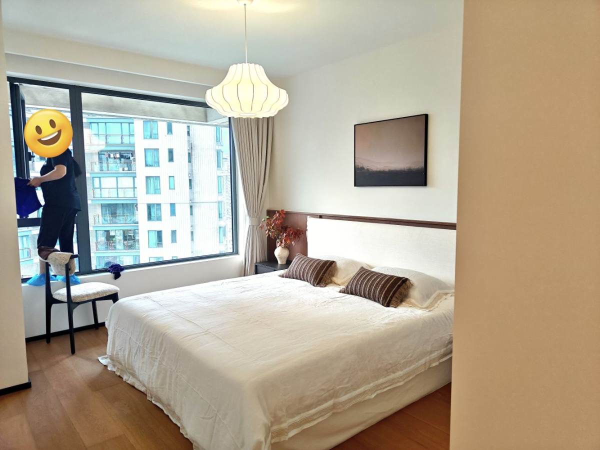 Housing image — Bedroom