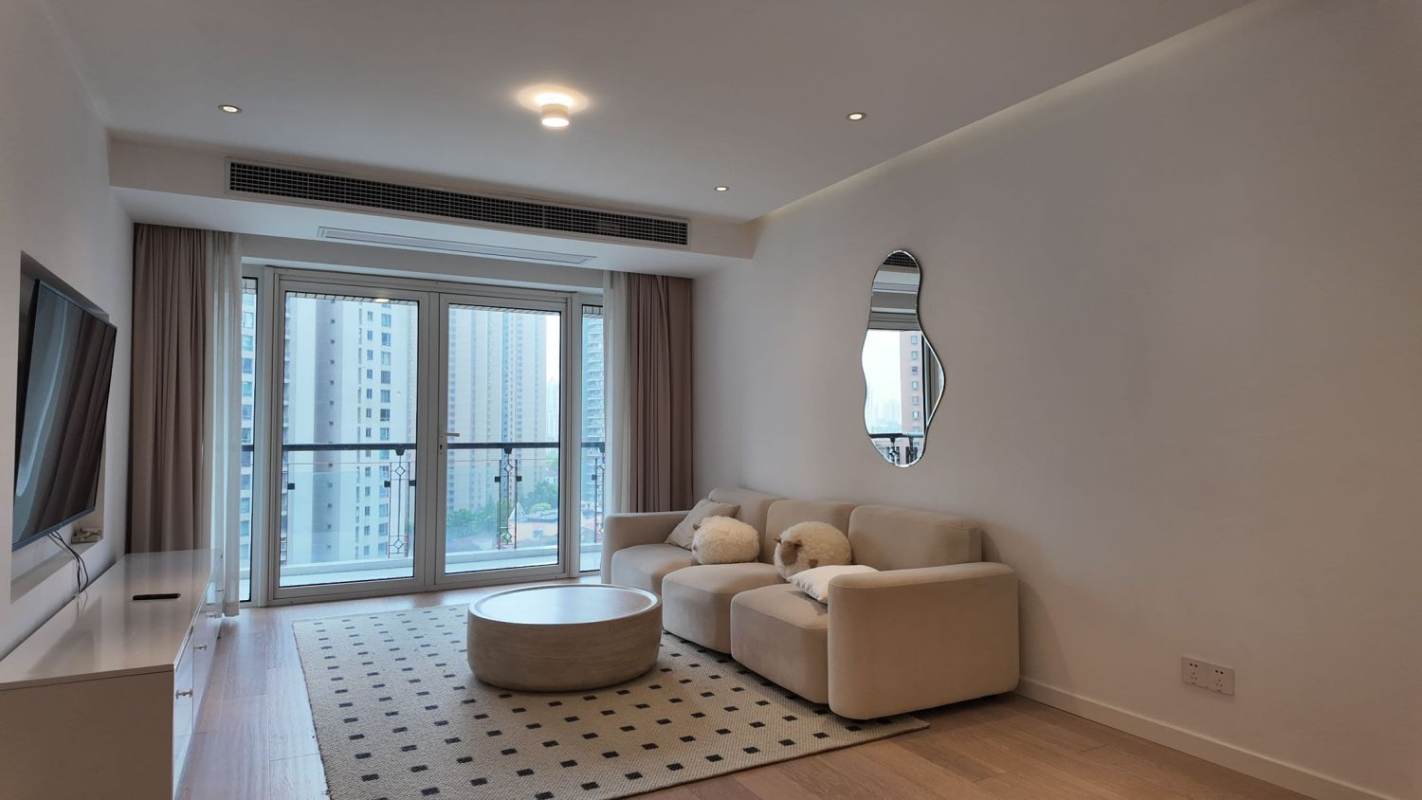 Housing image — Living Room