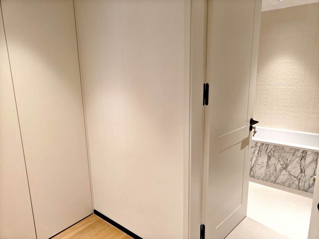 Housing image — Bathroom
