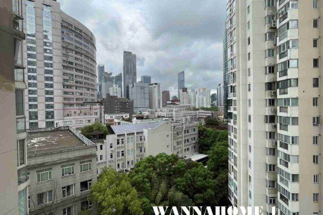 Spacious 3BR Apartment in Jing'an with Floor-to-Ceiling Windows