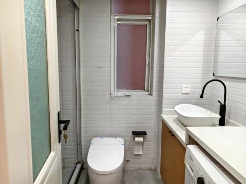 Housing image — Bathroom