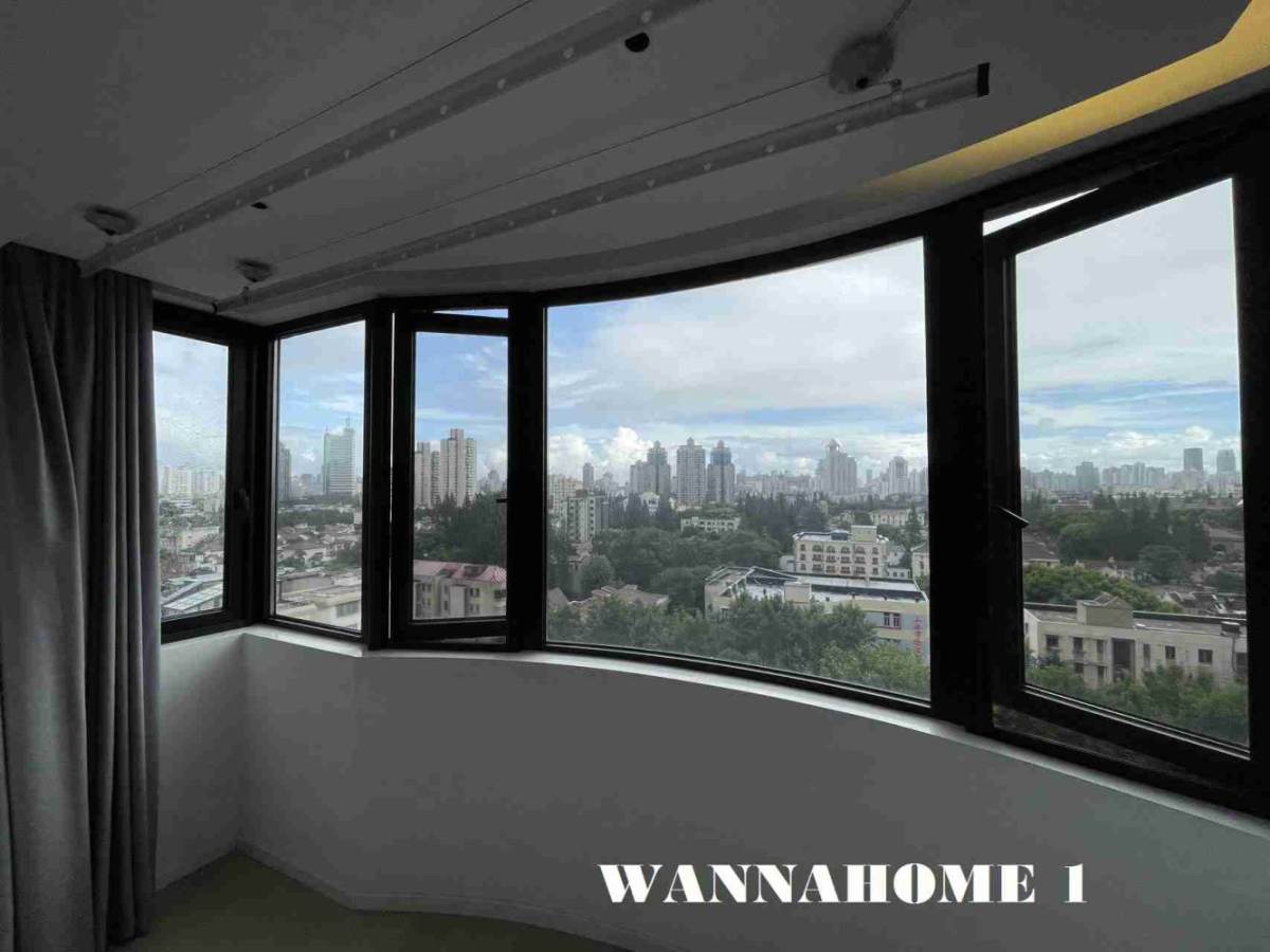 Housing image — Balcony