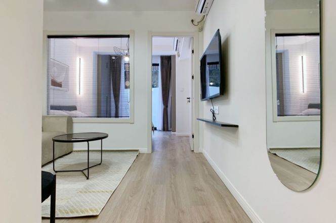 1BR Apartment near West Yan'An Rd Metro with Private Garden (L3/L4)