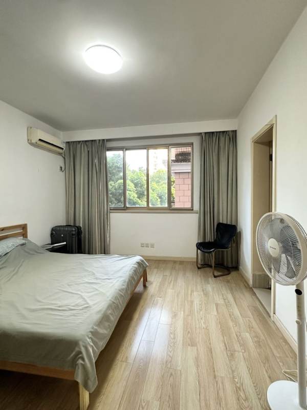 Housing image — Bedroom