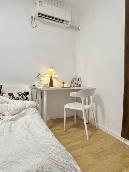 Housing image — Bedroom