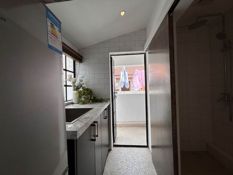 Housing image — Kitchen