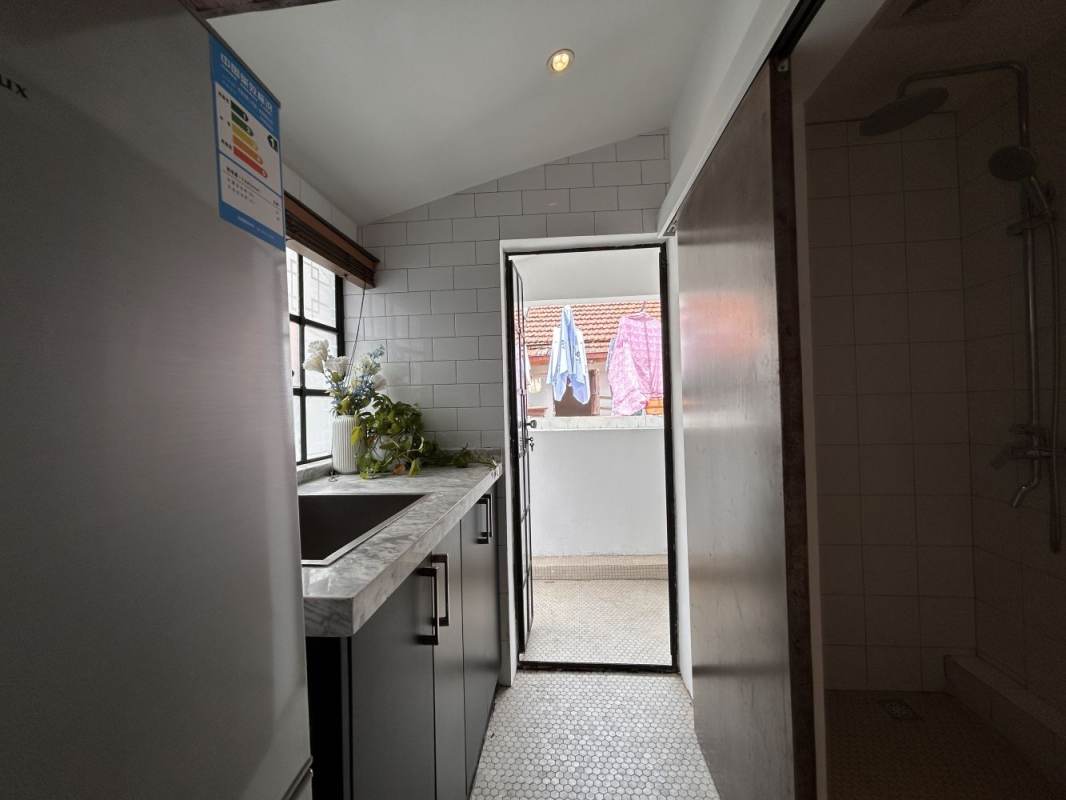 Housing image — Kitchen