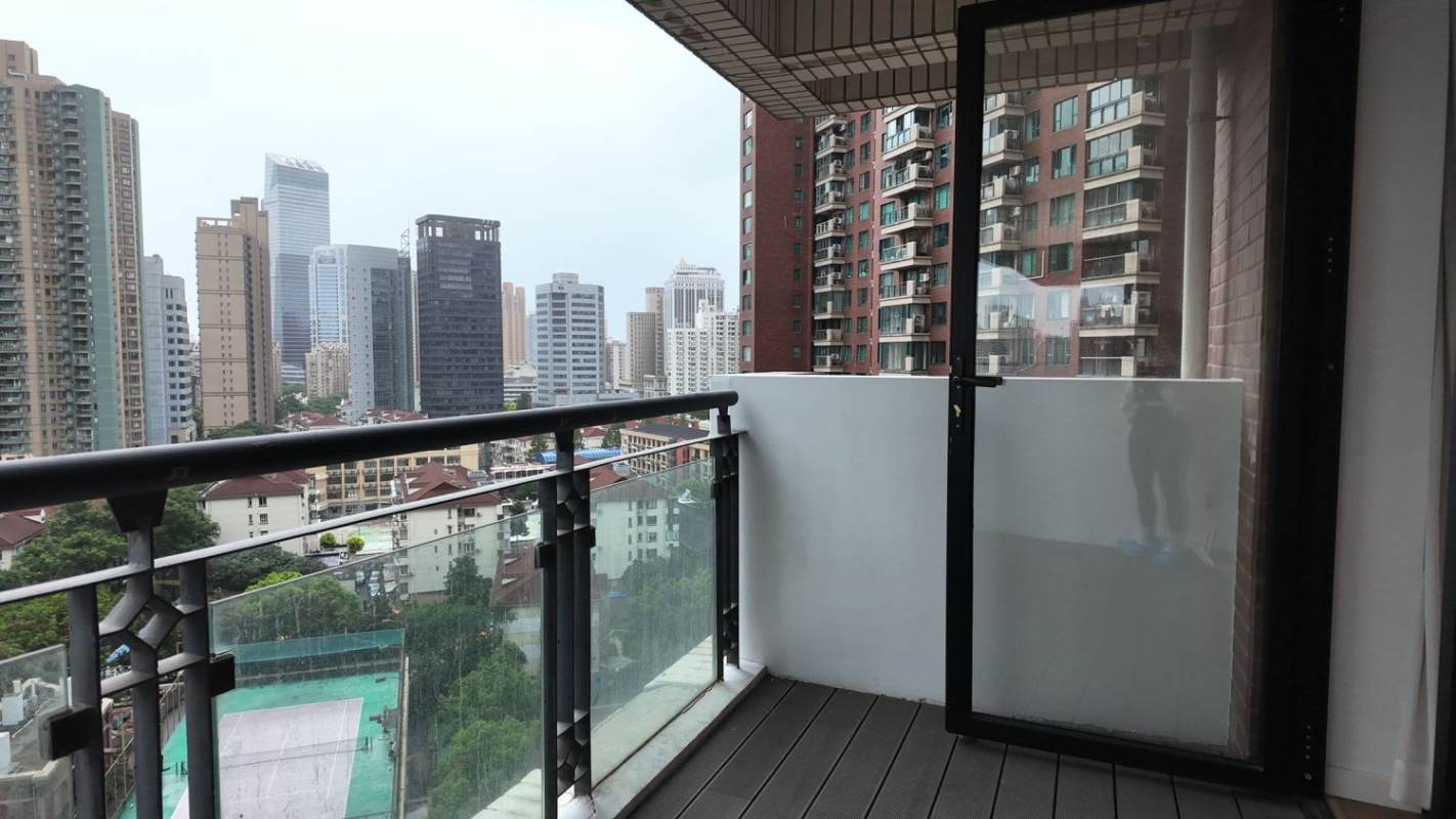 Housing image — Balcony