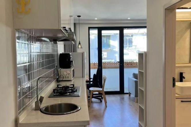 1BR Lane House in Old Xuhui