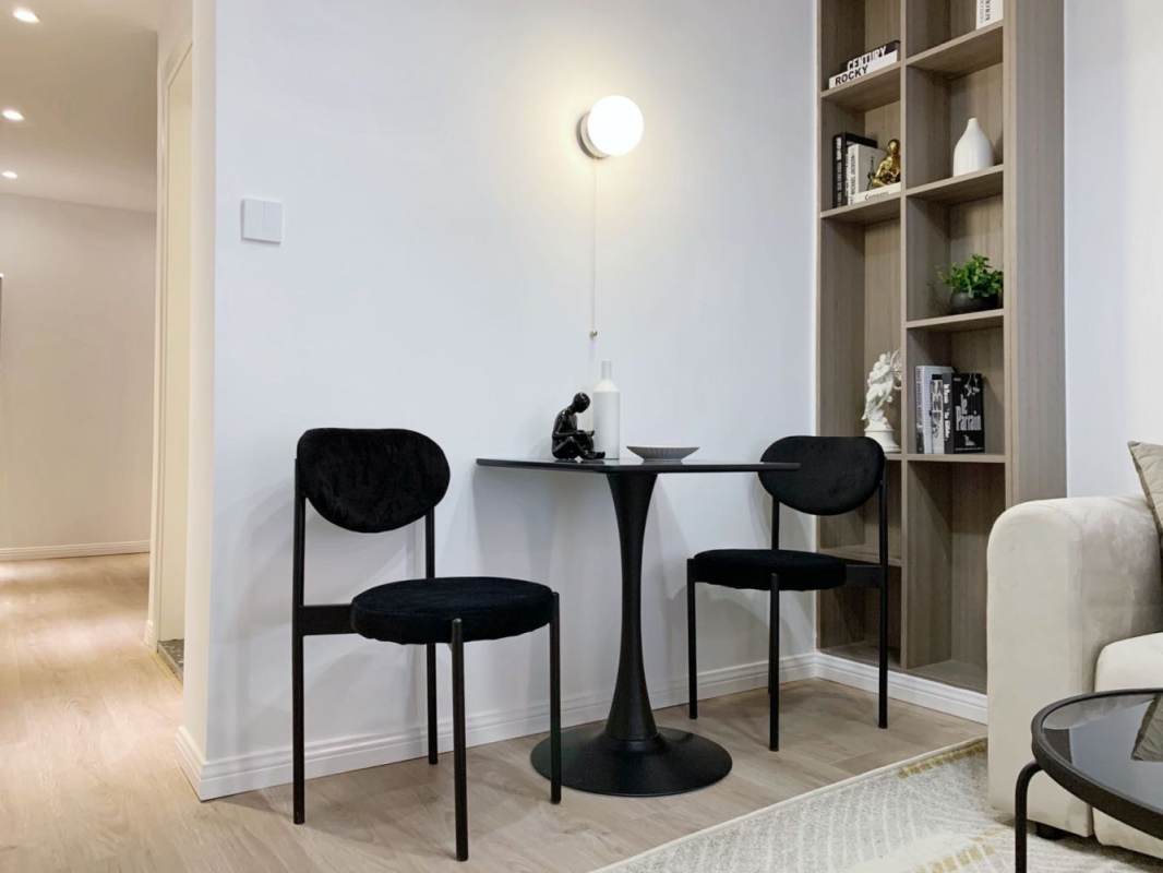 Housing image — Dining Area