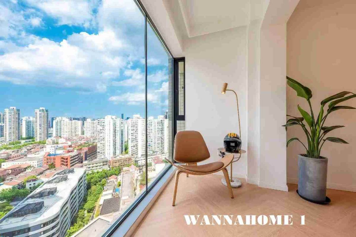 Housing image — Balcony