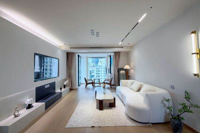High-Floor 3BR Apartment near Hailun Rd Metro with Floor-to-Ceiling Windows (L4/L10)