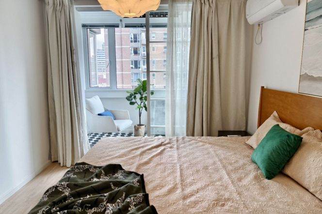 2BR Apartment in Xujiahui (L1/L3/L4/L9)