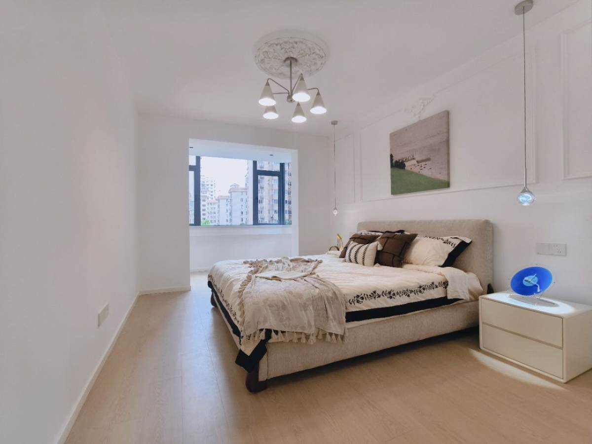 Housing image — Bedroom