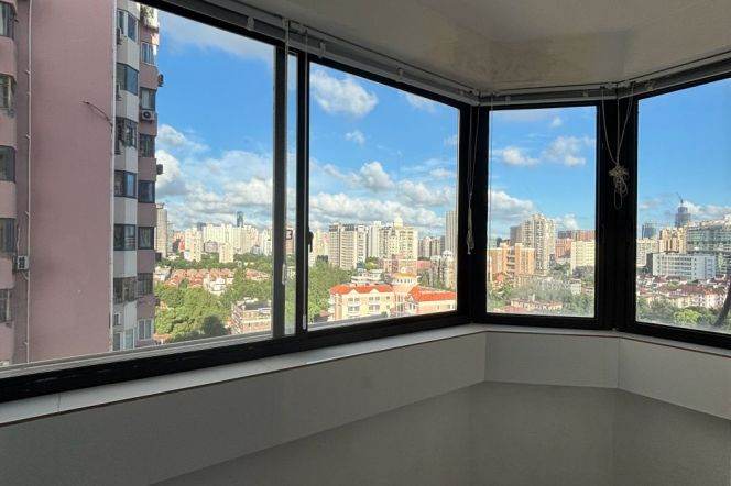 1BR Apartment in Old Xuhui (L1/L7/L9/L10)