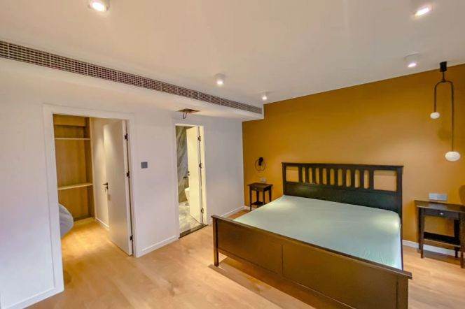 Spacious 3BR Apartment near Yuanshen Sports Center Metro (L6/L18)