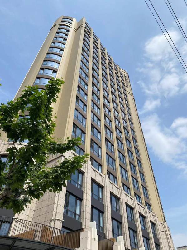 Housing image — Building Exterior