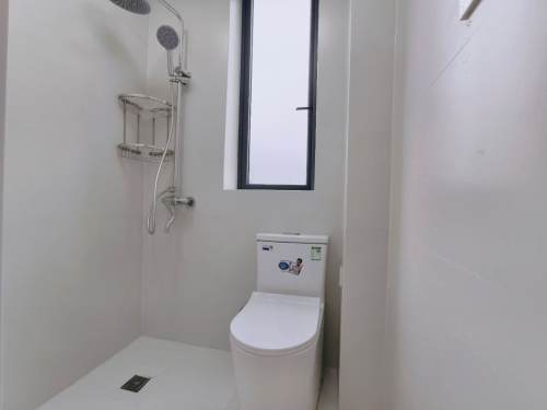 Housing image — Bathroom