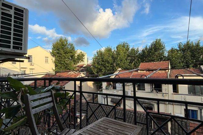 1BR Lane House in Old Xuhui
