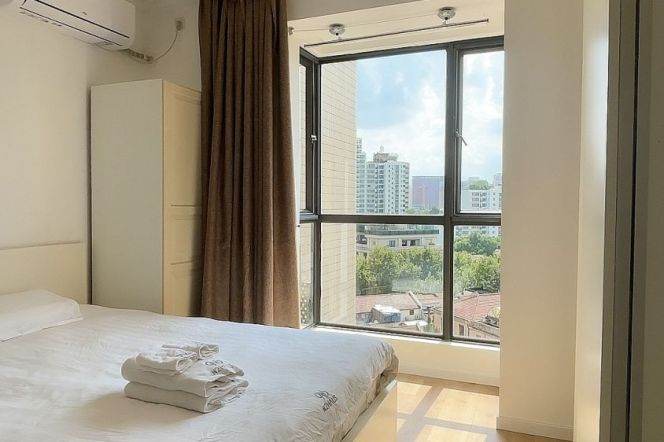 High-Floor 1BR Apartment in Old Xuhui (L9/L12)