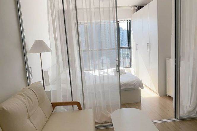 1BR Apartment in Old Xuhui (L9/L12)