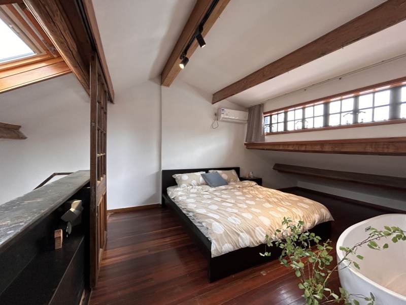 Housing image — Bedroom