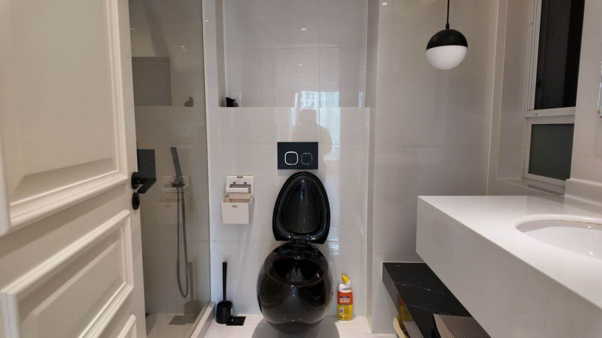 Housing image — Bathroom