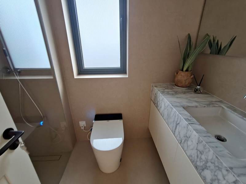 Housing image — Bathroom