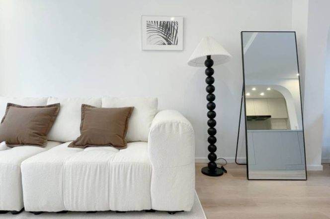 1BR Apartment in Old Xuhui (L10)