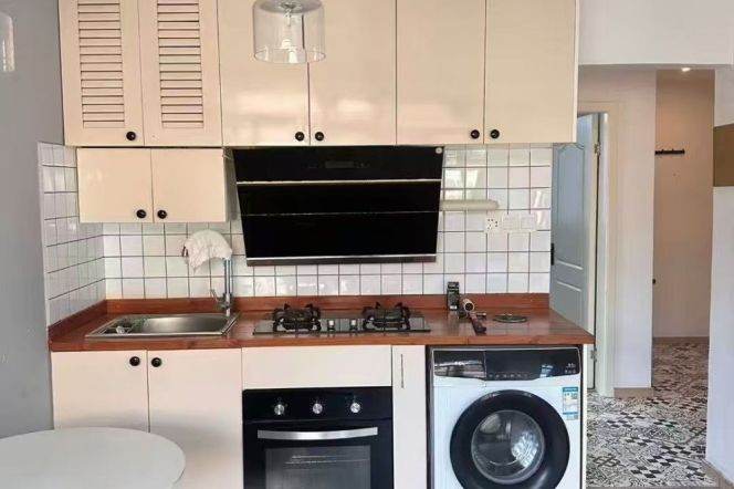 1BR Apartment in Old Xuhui (L9/L12)