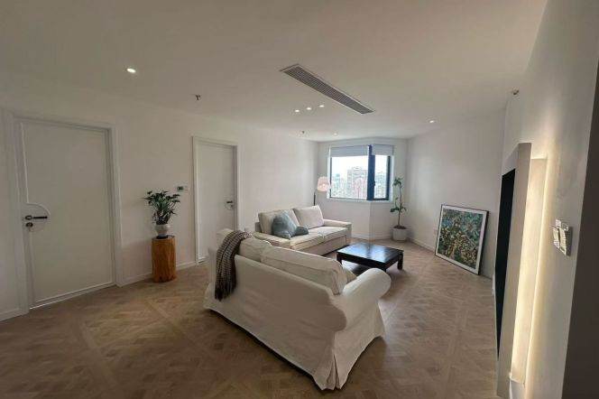High-Floor Spacious 2BR Apartment at Alimentari Piccolo (L10/L11)