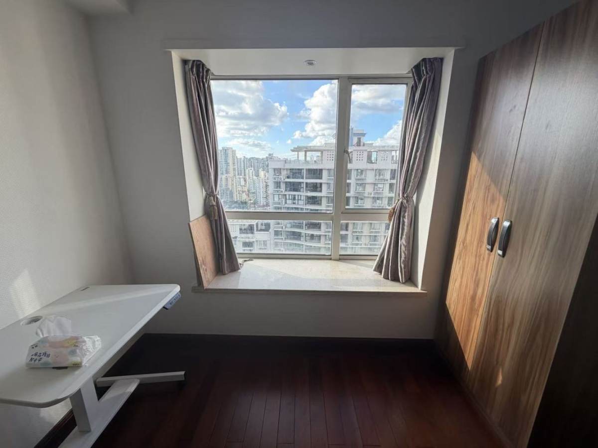 Housing image — Bedroom