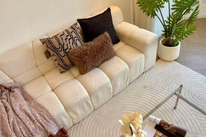 High-Floor Spacious 1BR Apartment near Changshou Rd Metro (L7/L13)
