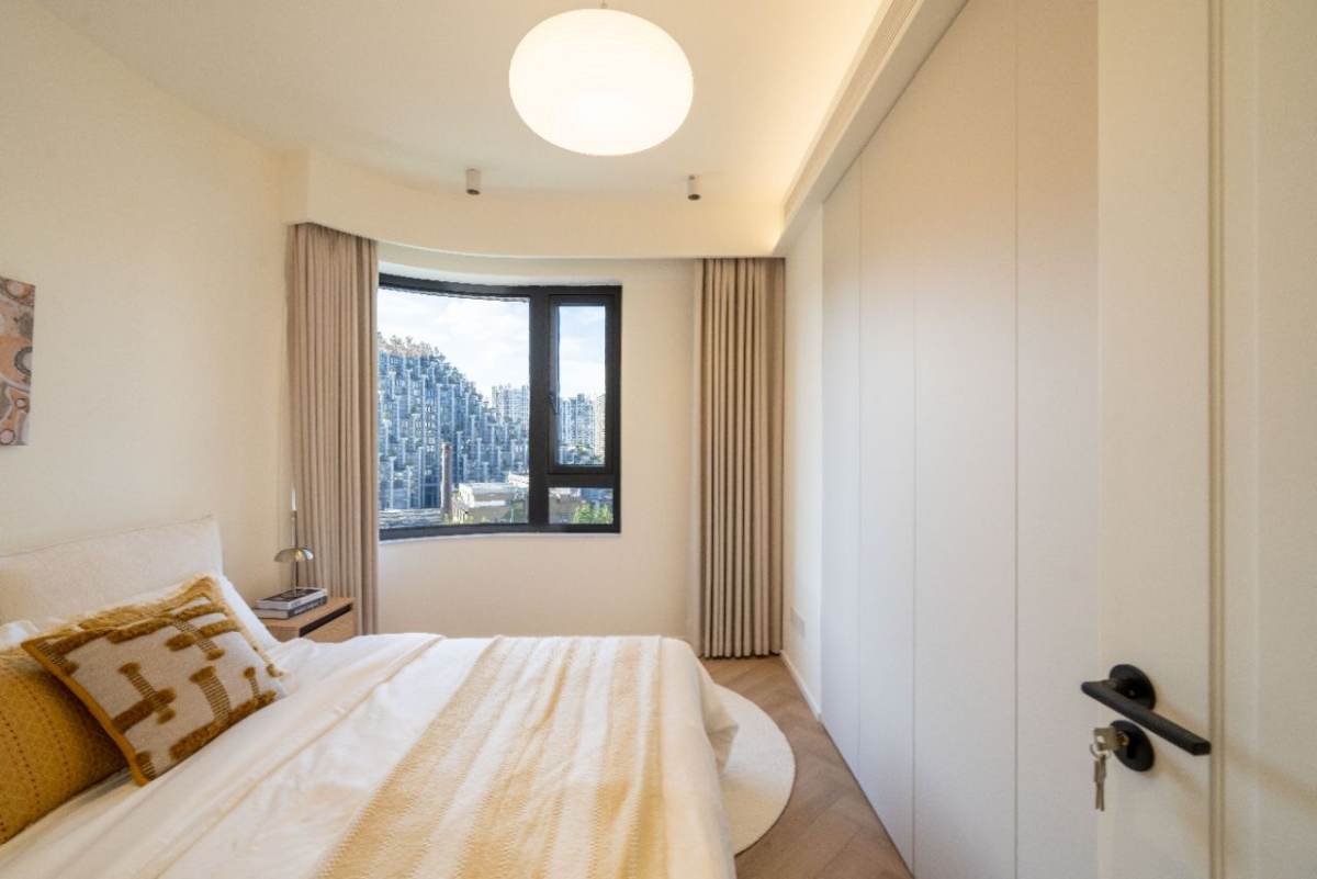 Housing image — Bedroom