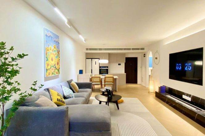 2BR Apartment in Jing'an (L2/L12/L13)